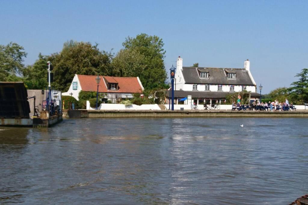 Lowlands Cottage Beccles Exterior photo